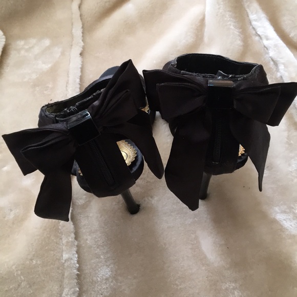 Satin Bow Black Heeled Sandals - Picture 3 of 4